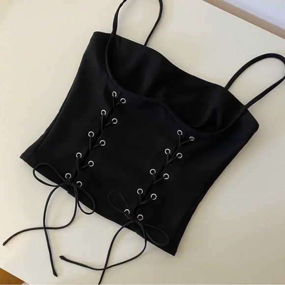 Princess Polly Top - Picture 2 of 10